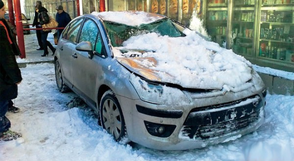 Как снег на крышу авто